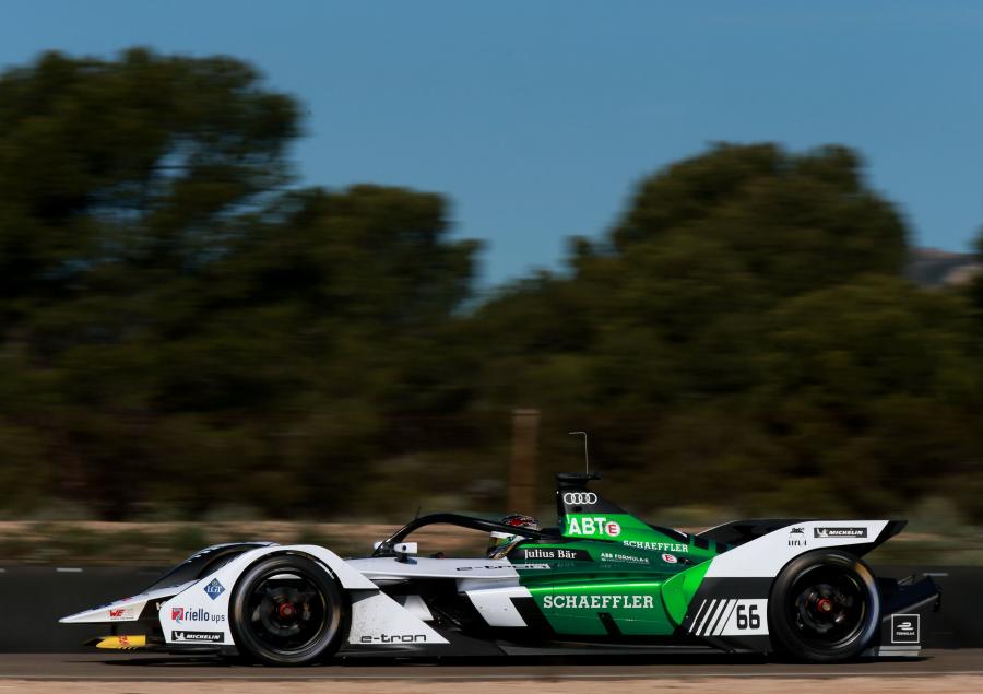  Audi e-tron FE05 ABT Schaeffler 2018 года  (фото 25 из 32)